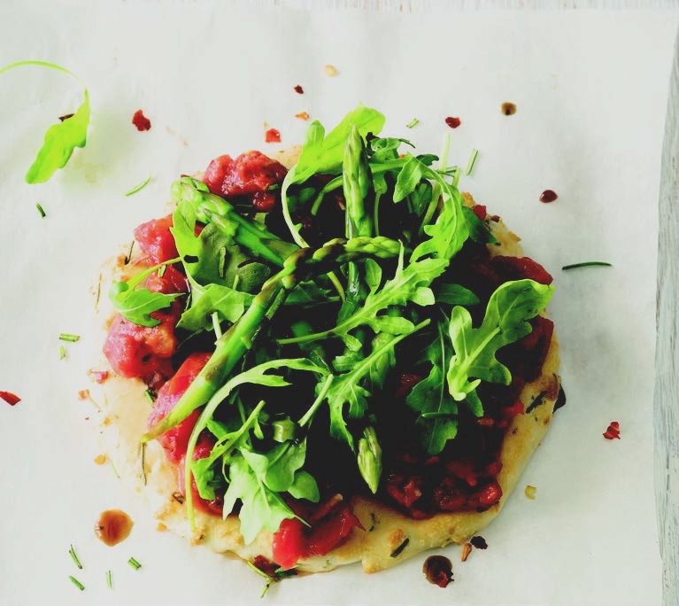 Pizza Marinara with Arugula